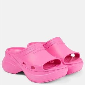 BALENCIAGA 
Pool Crocs™ Rubber Mules